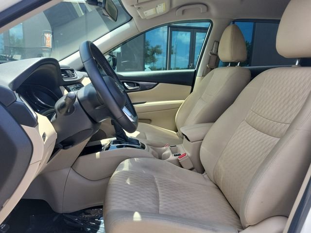 Used 2018 White Nissan SV image 16