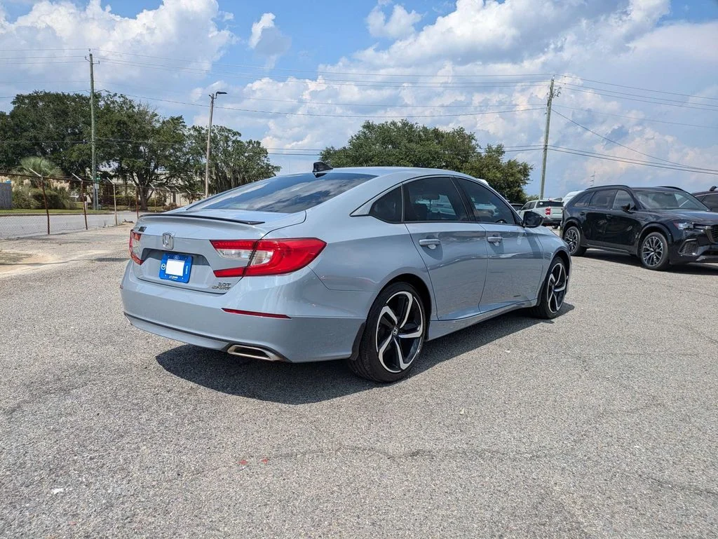 Used 2022  Honda Sport 2.0T image 4