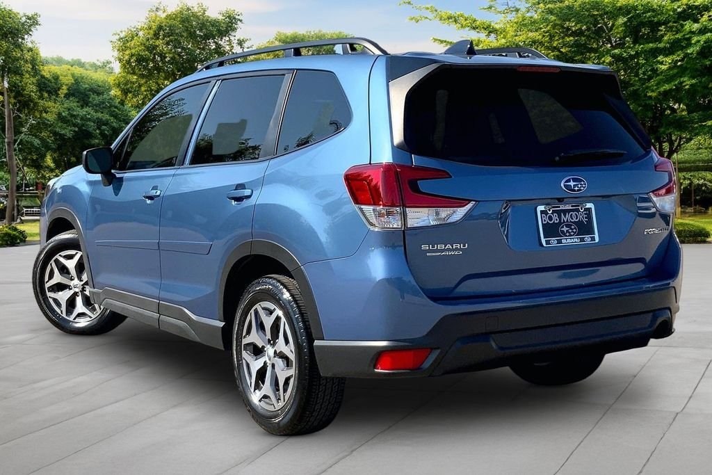 Used 2024 Blue Subaru Premium image 4