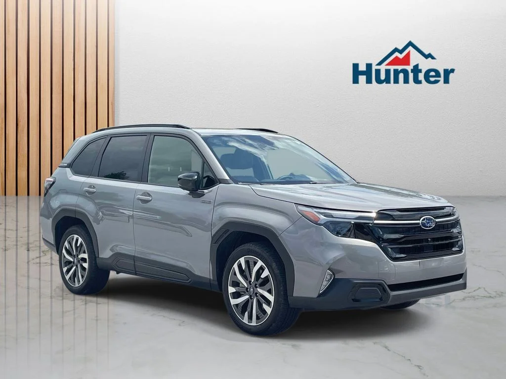 2025 Subaru Forester Touring Hybrid's photo