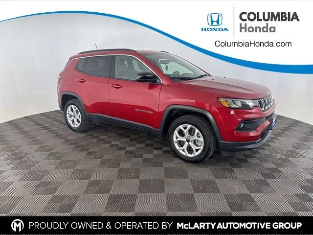 Used 2025 Red Jeep Latitude image 1