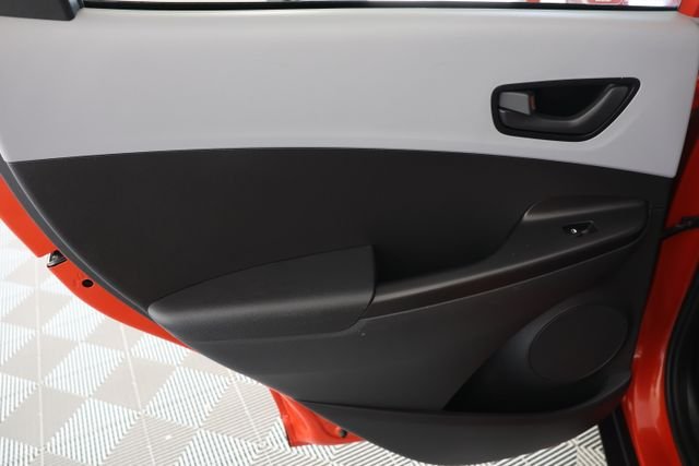 Used 2020 Orange Hyundai SEL image 26