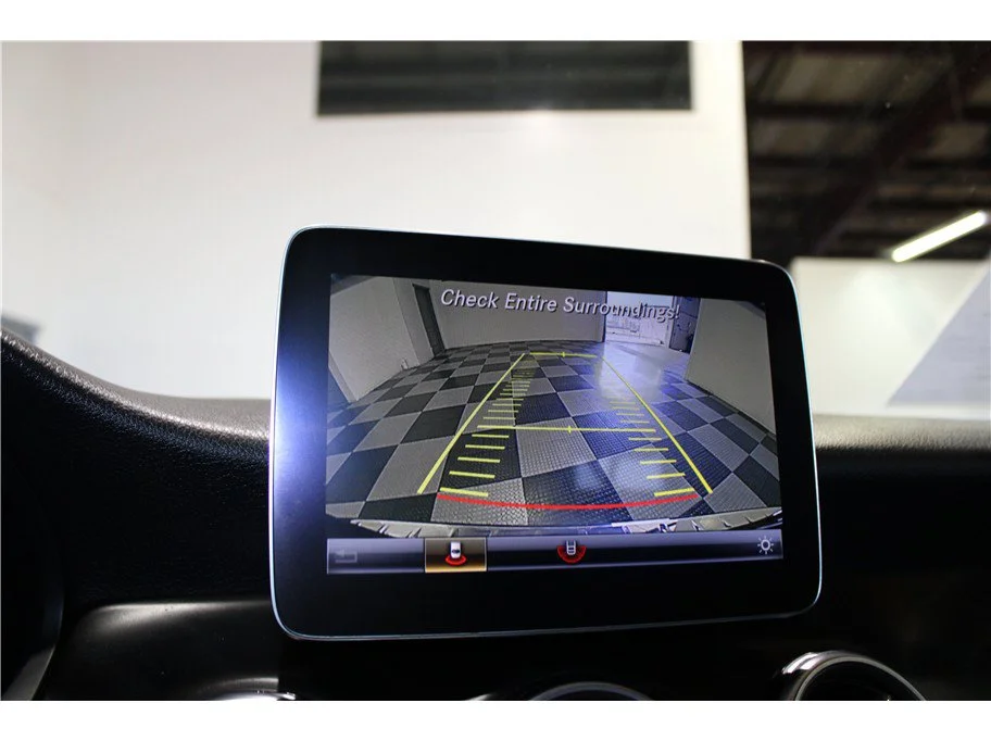 Used 2019 Black Mercedes-Benz GLA 250 image 32