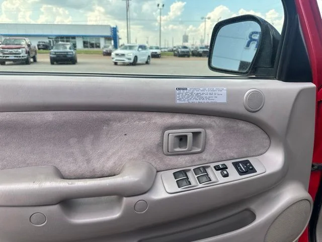 Used 2004 Radiant Red Toyota Base image 26