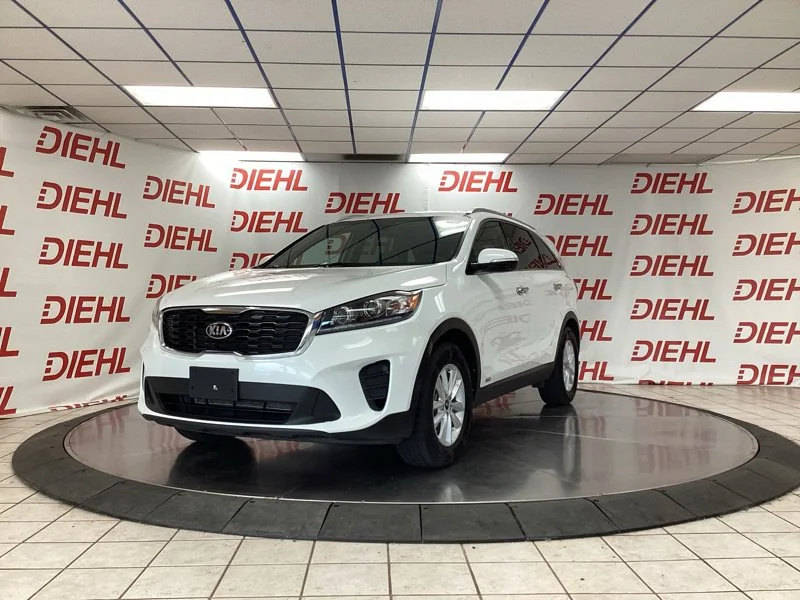 Used 2019 White Kia LX image 3