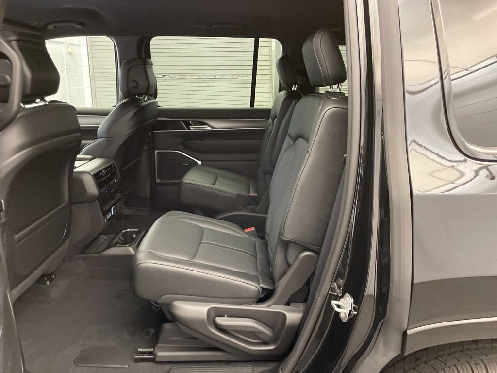 New 2026 High Gloss Black Jeep Limited Altitude image 18