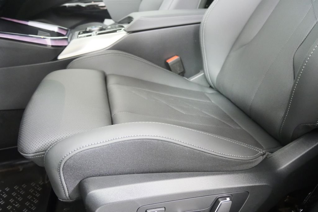 Used 2026 Dark Graphite Metallic BMW 30 xDrive image 9