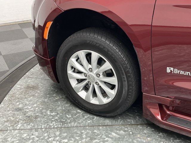 Used 2018 Velvet Red Pearlcoat Chrysler Touring Plus image 28