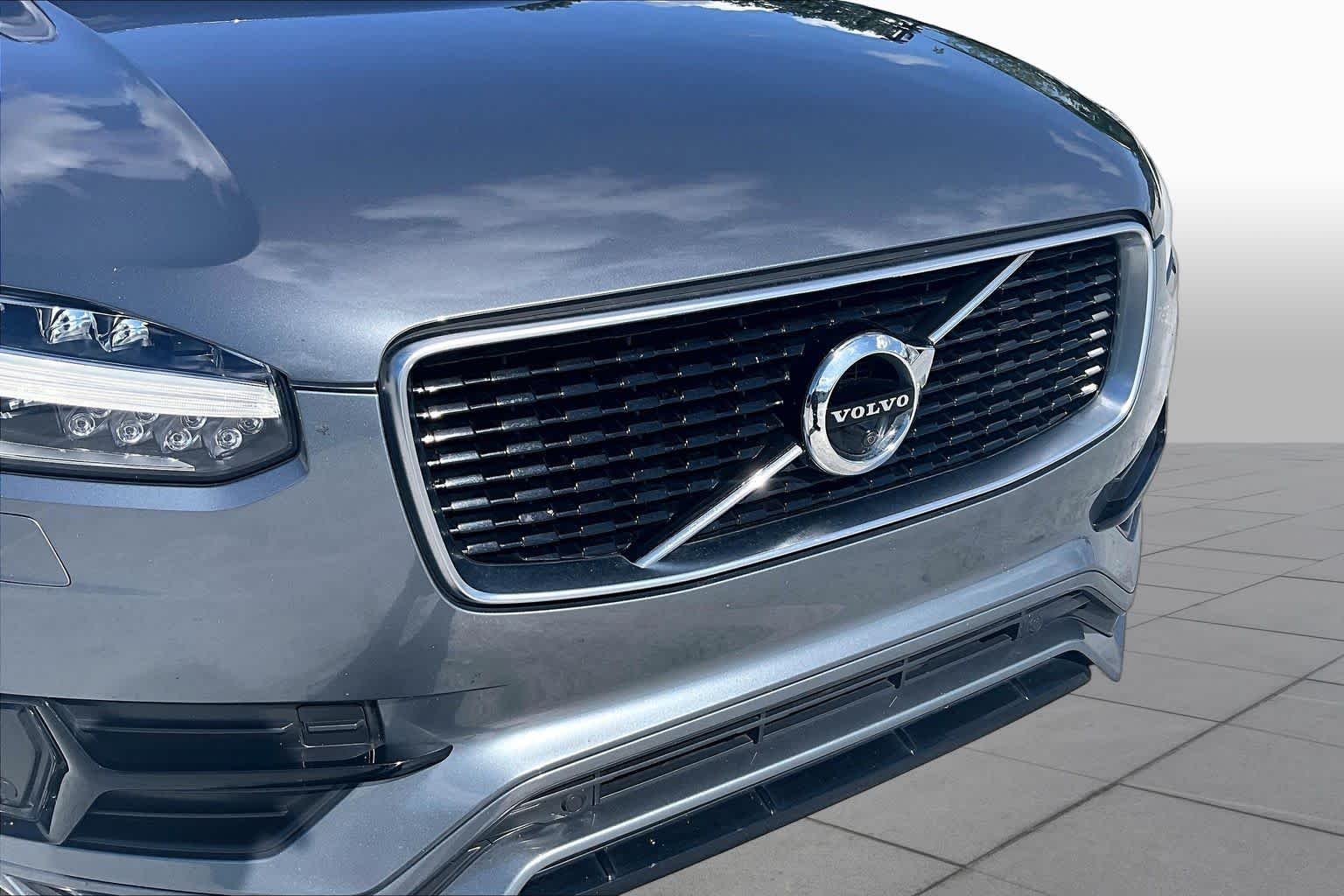 Used 2019 Osmium Grey Metallic Volvo R-Design image 30