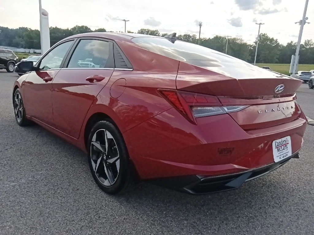 Used 2023 Red Hyundai Limited image 5