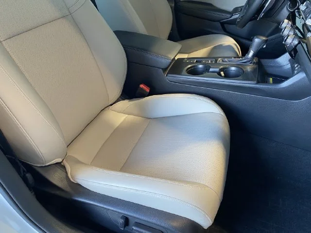 Certified Used 2024 Platinum White Pearl Honda Touring image 9