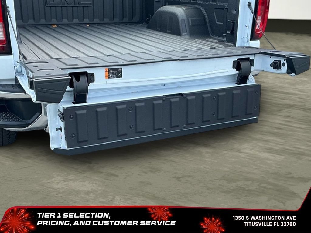 New 2026 Glacier White Tricoat GMC SLT image 25