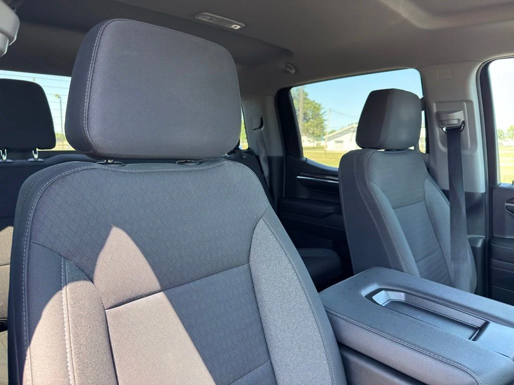 Used 2023 Gray Chevrolet LT image 27