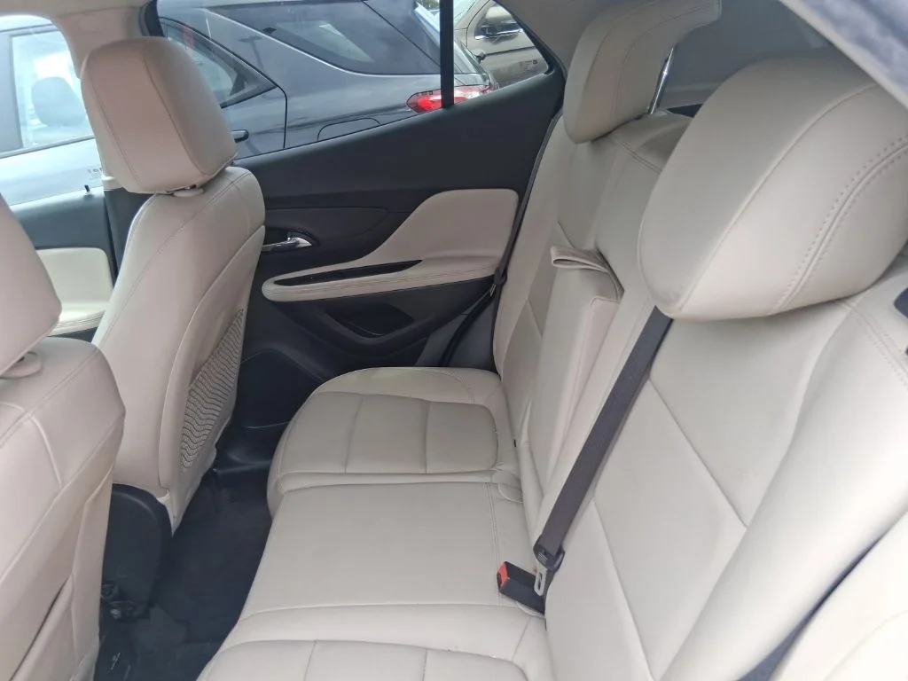 Used 2017 White Buick Essence image 16
