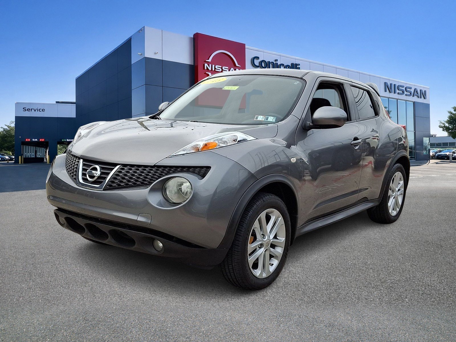 Used 2013 Gun Metallic Nissan SL image 2