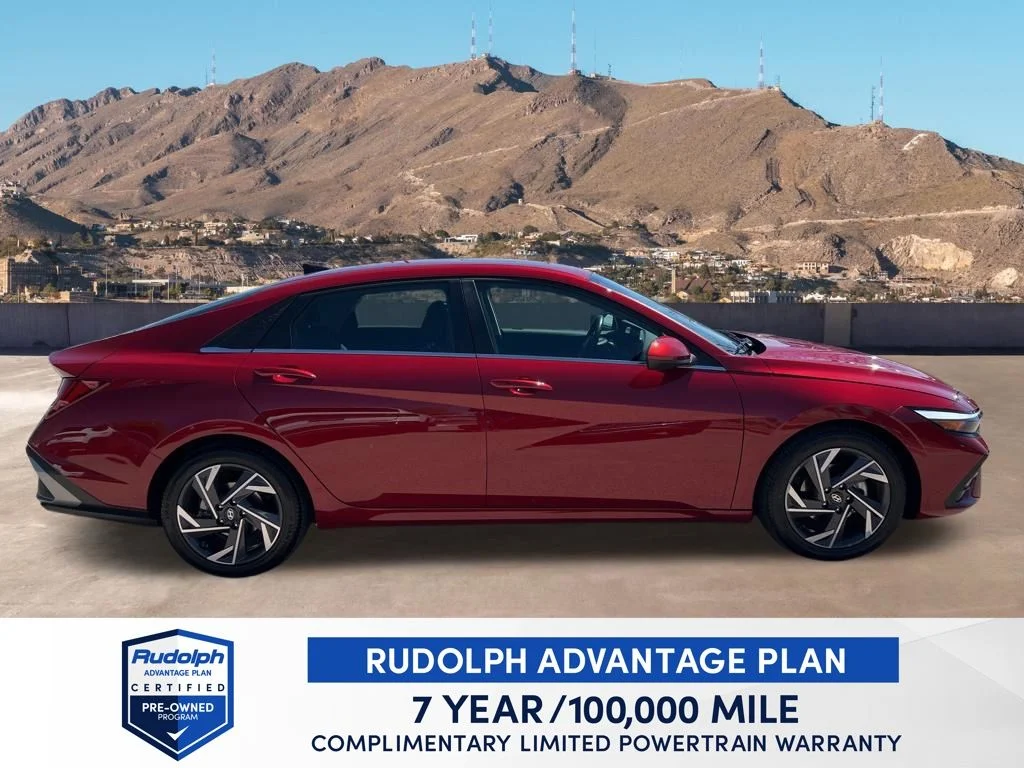 Used 2025 Red Hyundai SEL Convenience image 7