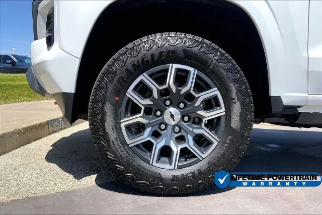 2026 Chevrolet Colorado Z71 - Photo 13