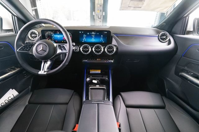 New 2026 Polar White Mercedes-Benz GLA 250 image 12