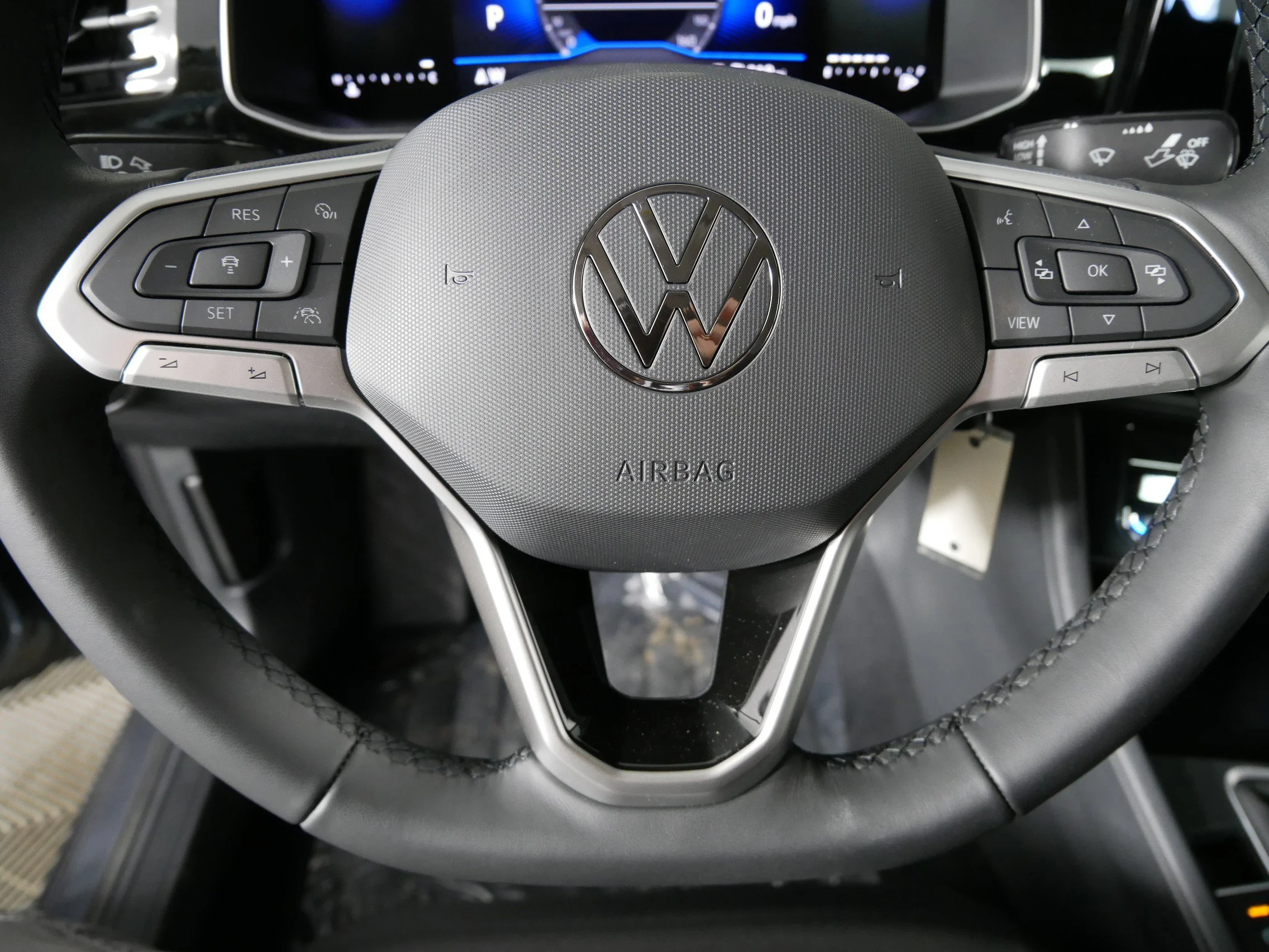 New 2026 Platinum Gray Metallic Volkswagen S image 25