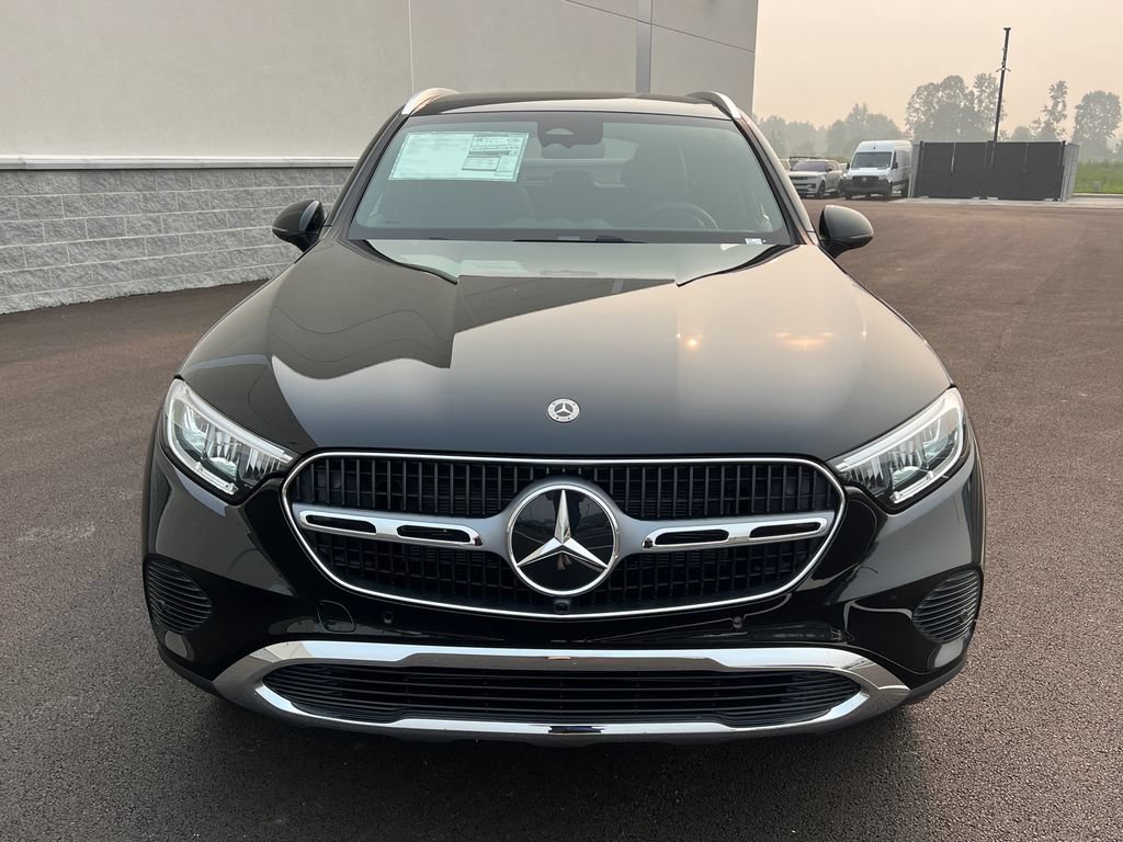 New 2026 Black Mercedes-Benz GLC 300 image 38