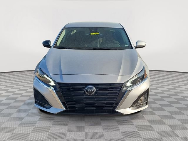 Certified Used 2024 Brilliant Silver Metallic Nissan 2.5 SV image 8