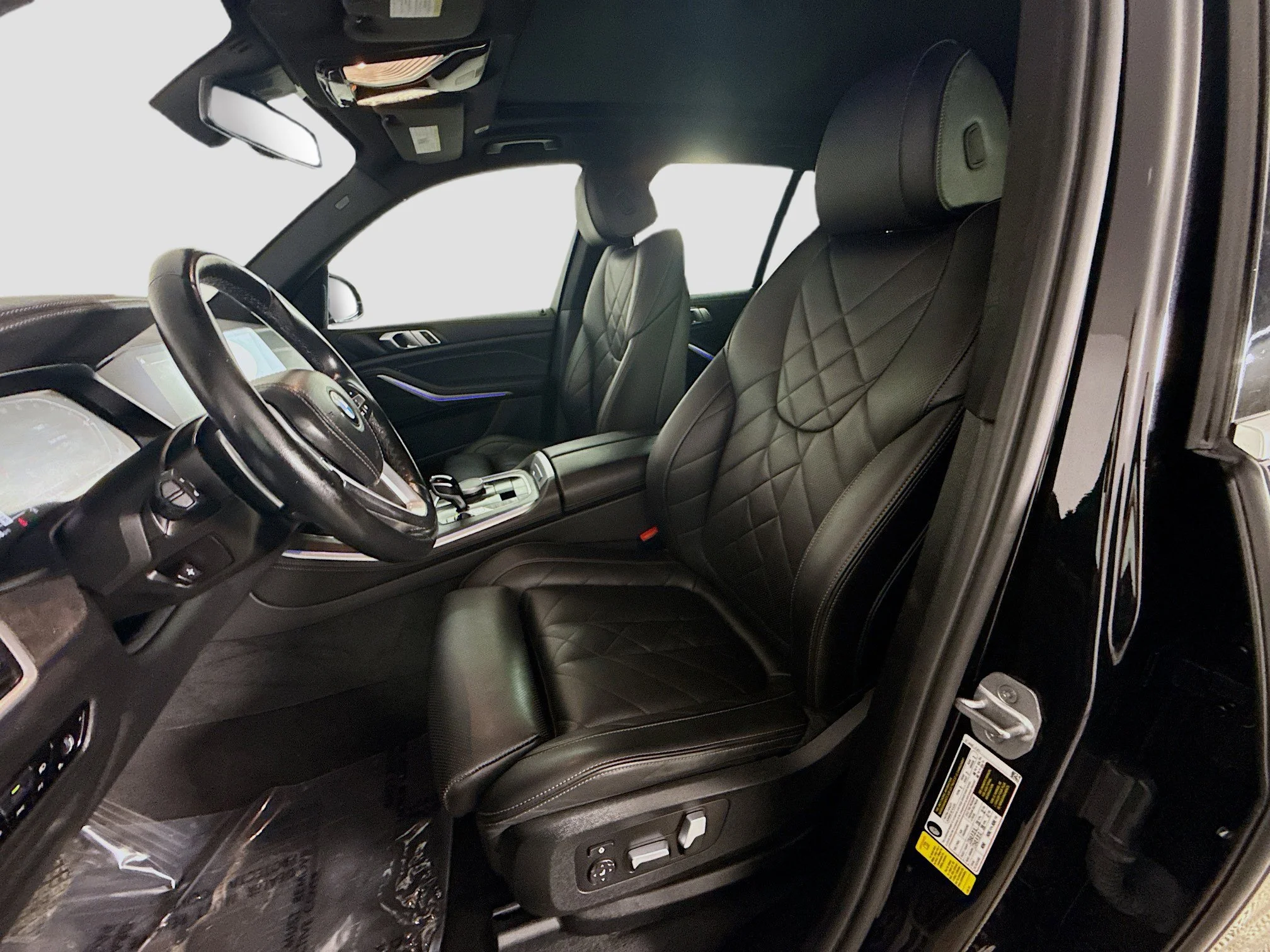 Used 2023 Black Sapphire Metallic BMW sDrive40i image 18