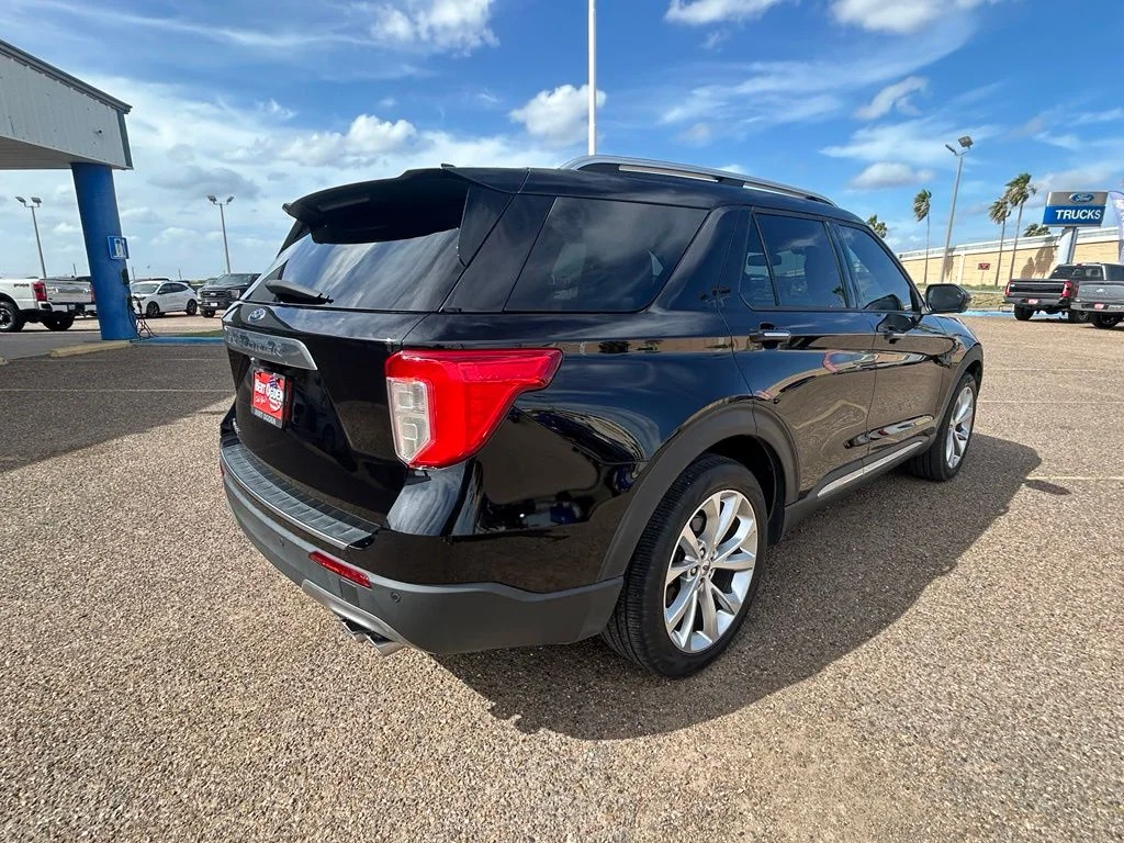 Used 2023 Black Ford Platinum image 6