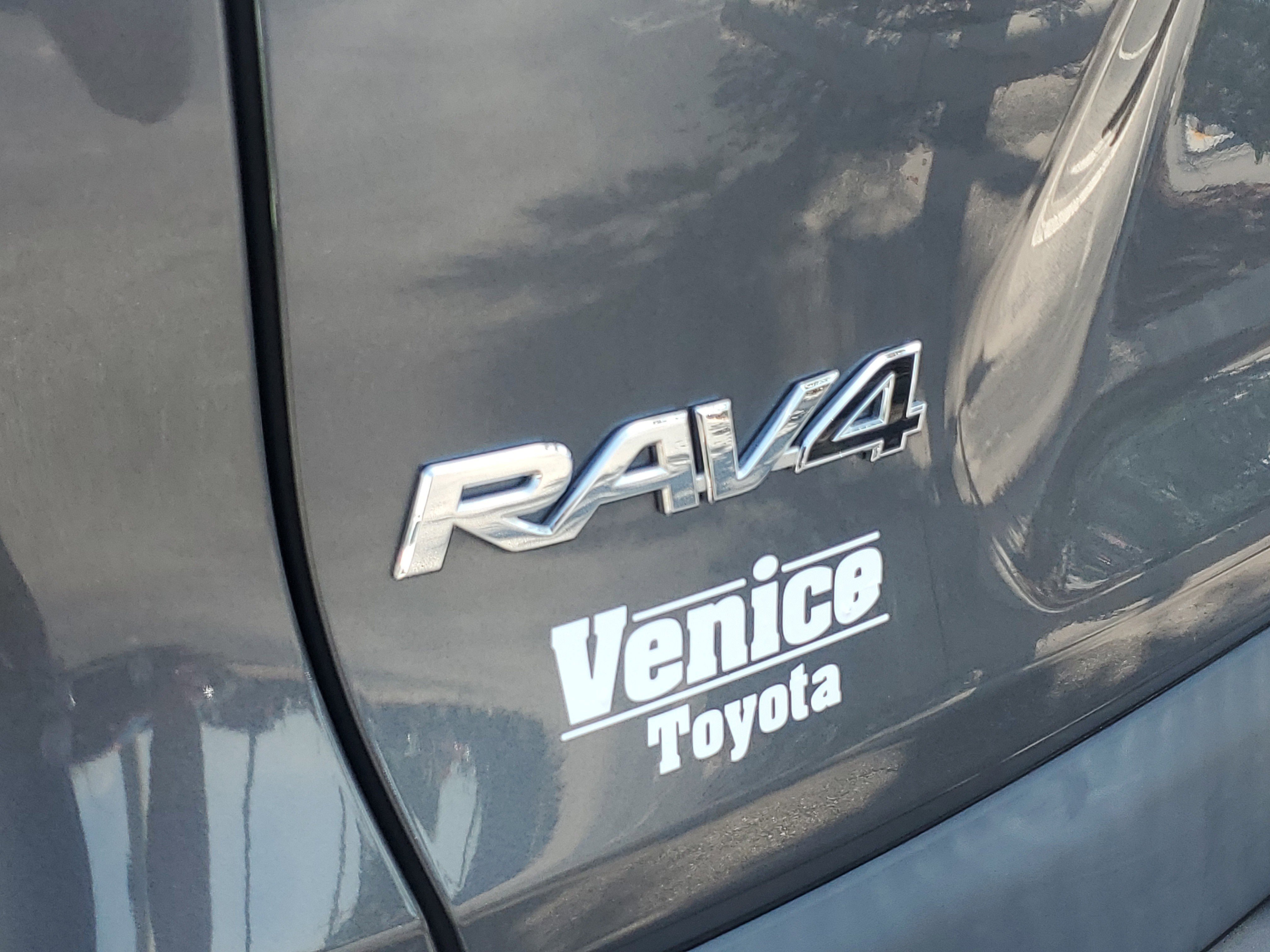 Used 2020 Magnetic Gray Metallic Toyota XLE image 11
