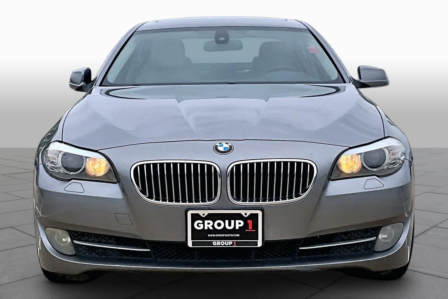 Used 2011 Space Gray BMW 528i image 3