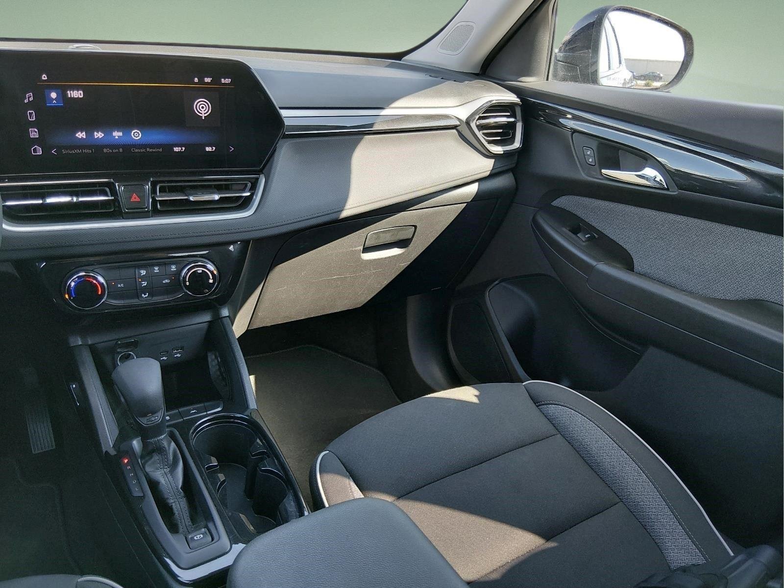 Used 2025 Mosaic Black Metallic Chevrolet LT image 17