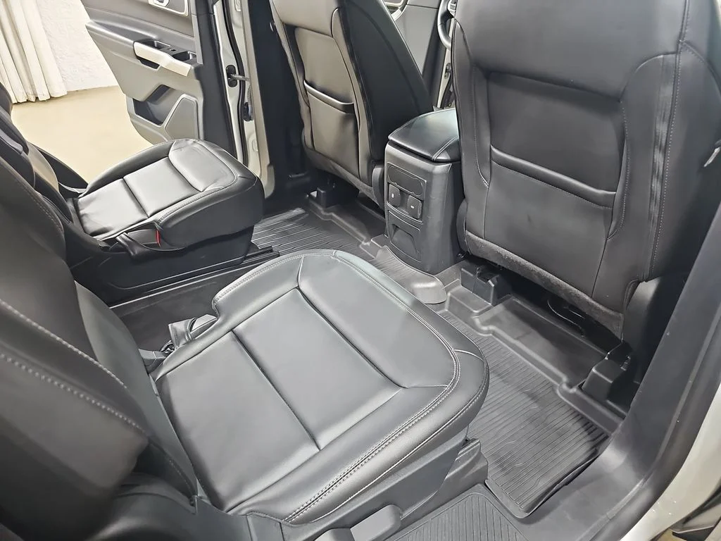 Used 2023 White Ford XLT image 14