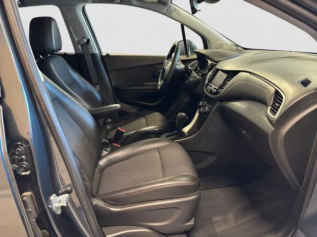 Used 2021 Gray Chevrolet LT image 16