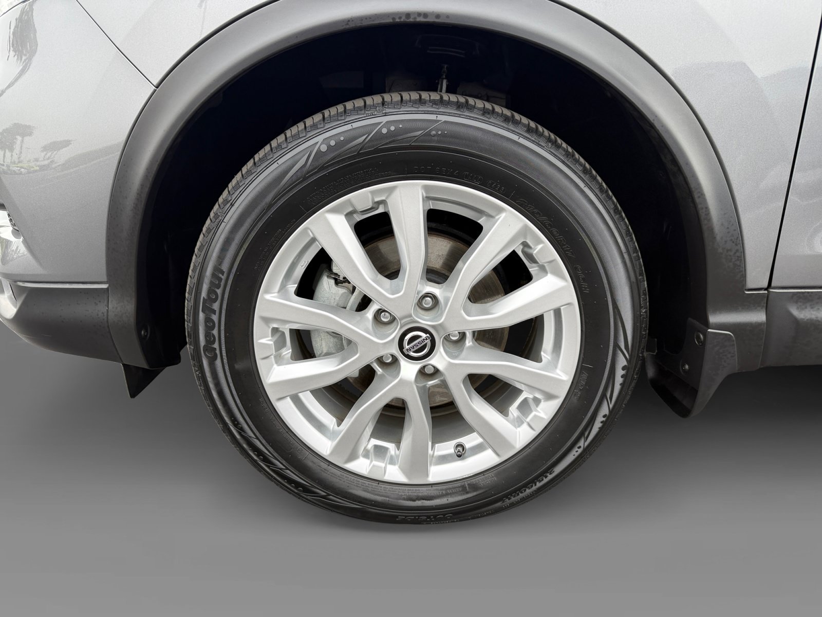Used 2021 Gun Metallic Nissan S image 9