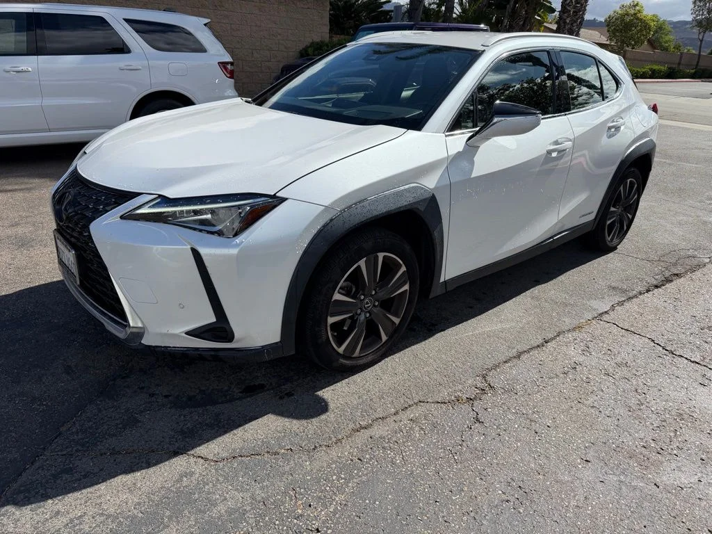 Used 2022 White Lexus 250h Base image 4