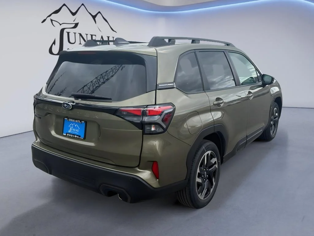 New 2026 AUTUMN GREEN METALLIC Subaru Limited image 3