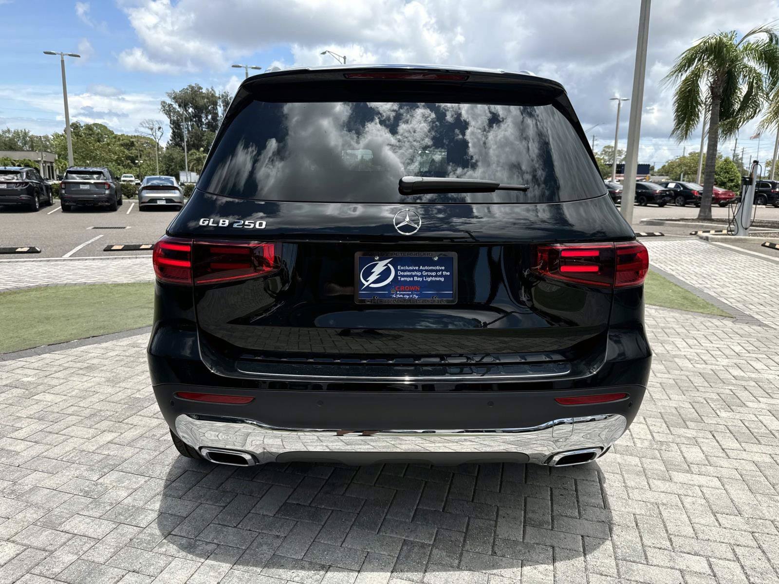 New 2026 Black Mercedes-Benz 250 SUV image 9