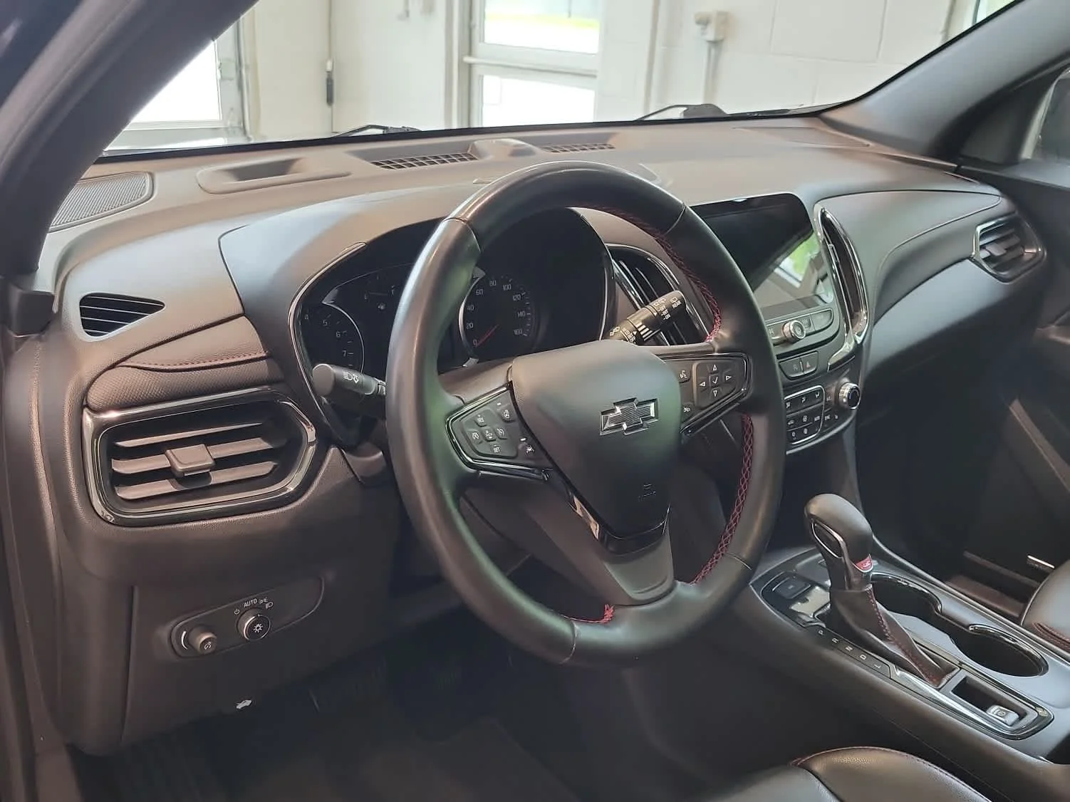 Used 2023 Mosaic Black Metallic Chevrolet RS image 9