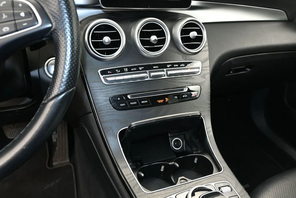 Used 2016  Mercedes-Benz GLC 300 image 21
