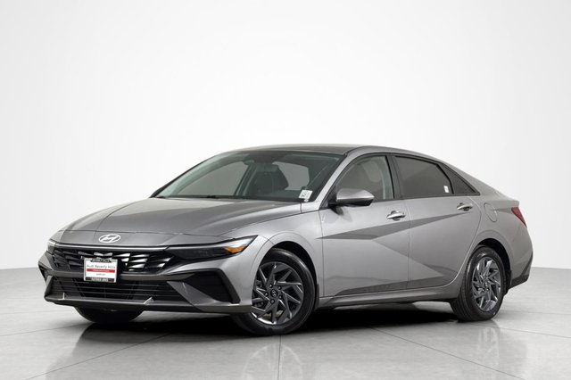 2024 Hyundai Elantra SEL IVT