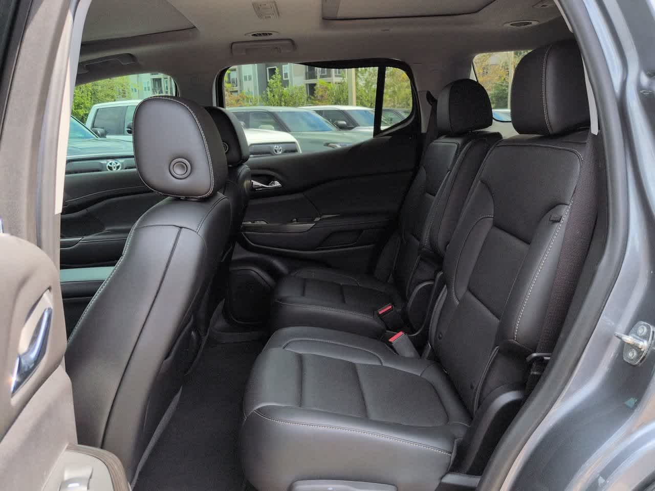 2021 GMC Acadia SLT - Photo 14