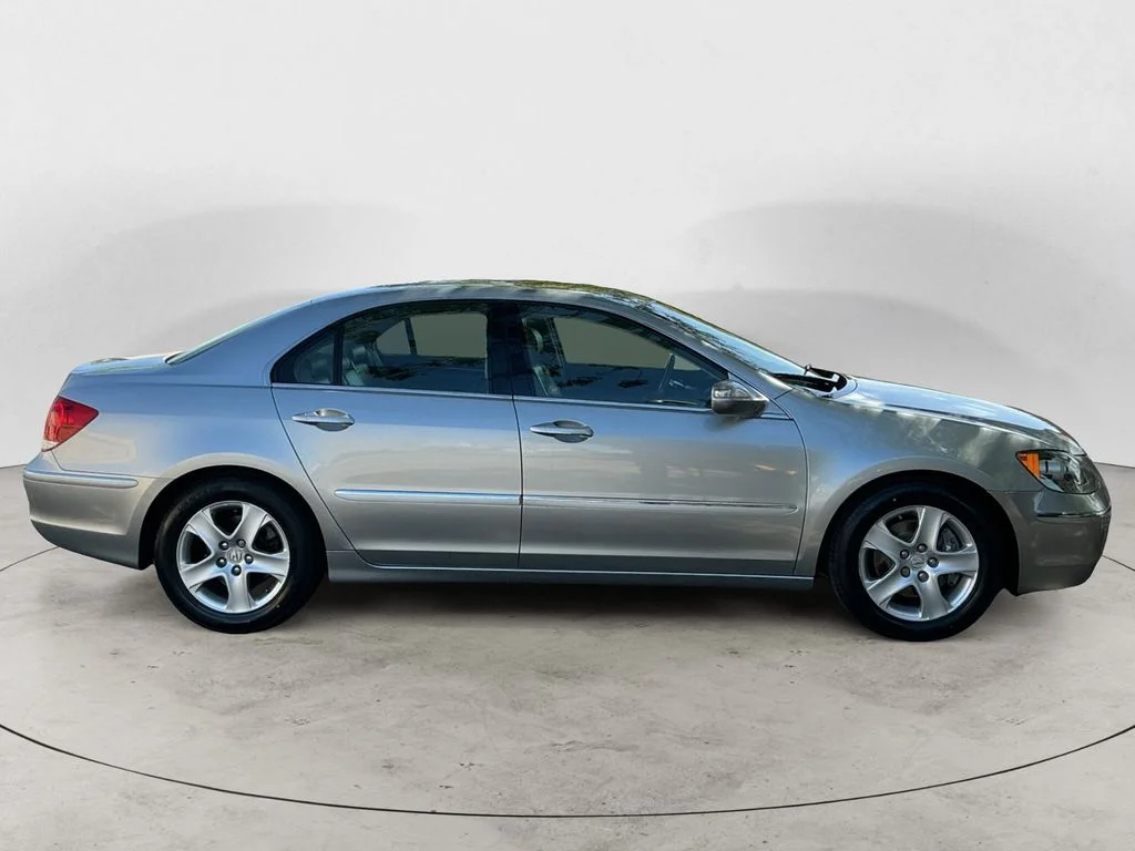 Used 2008 Silver Acura 3.5 image 4