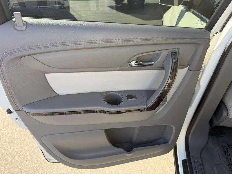 Used 2014 Summit White GMC SLT image 17