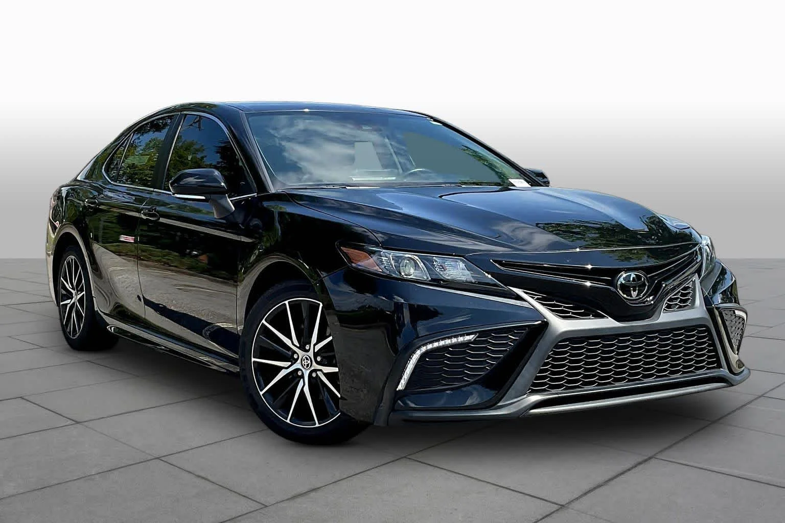 Used 2024 Midnight Black Metallic Toyota SE Nightshade image 3
