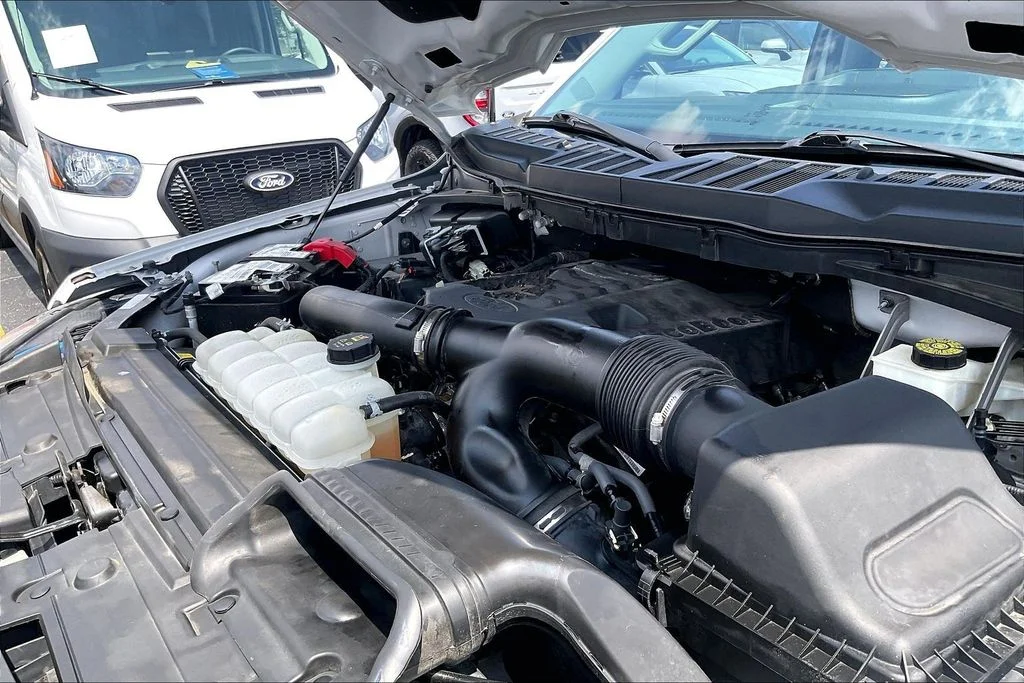 Used 2023 White Ford XLT image 32