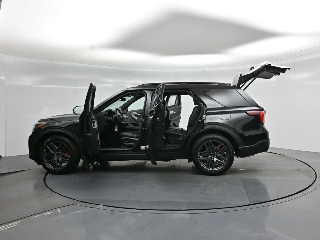 New 2026 Agate Black Metallic Ford ST image 35