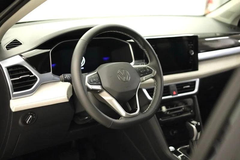 New 2026 Black Volkswagen 1.5T SE image 12