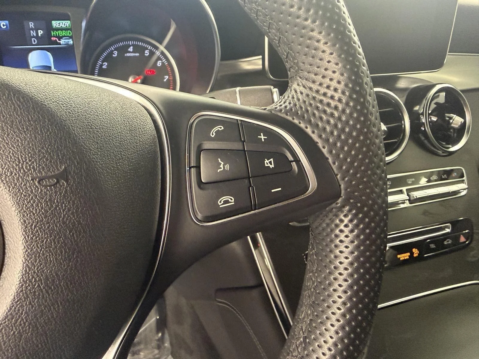 Used 2019 Selenite Grey Metallic Mercedes-Benz GLC 350e image 11