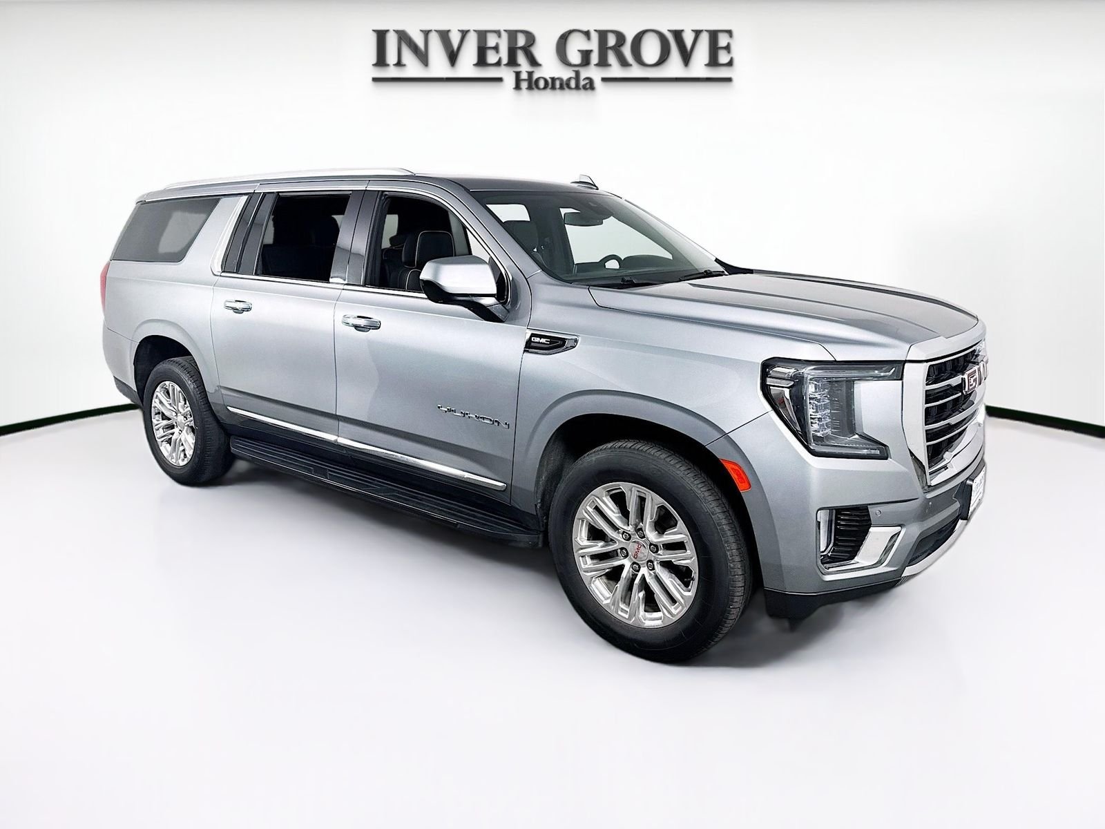 Used 2023 Sterling Metallic GMC SLT image 3