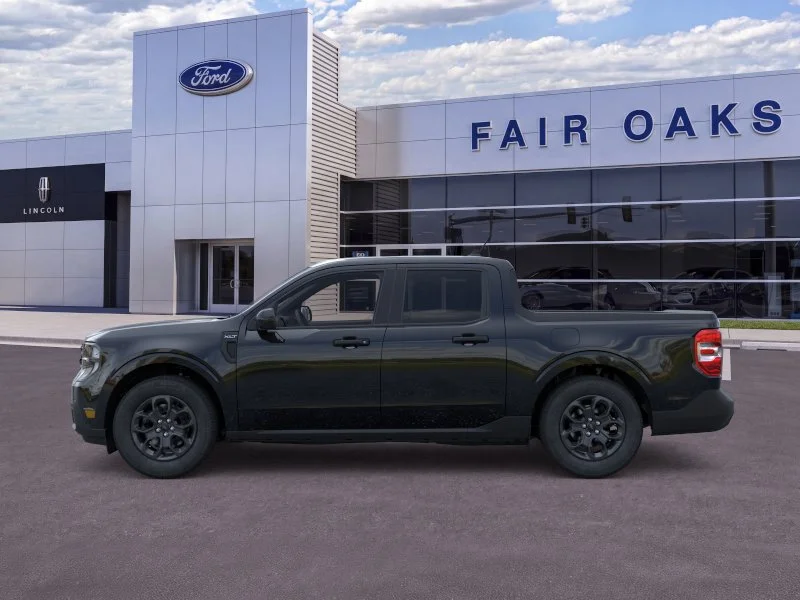 New 2026 Shadow Black Ford XLT image 3