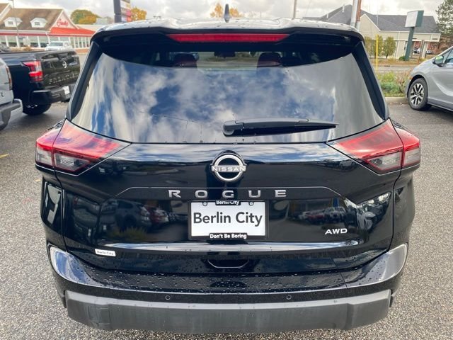 2024 Nissan Rogue S photo 4